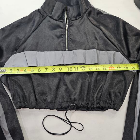 Forever 21  Medium Cropped Windbreaker 1/4 Zip Lightweight Jacket Y2K Retro NWT - Picture 4 of 8